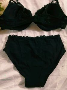 Lace Trimmed Black Bra &amp; Panty Set