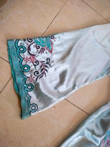 arabic long embroidery dress ☄️🪞🛸🧁🥂