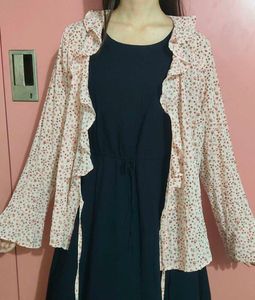 Chic Floral Ruffle Blouse