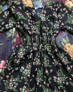 Floral Print V-Neck Peplum Top