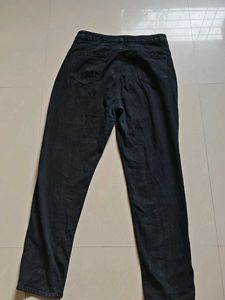 destroyed Black jeans