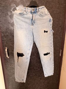ripped boyfriend jeans