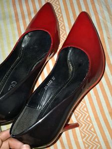 Chic Red &amp; Black Patent Stilettos