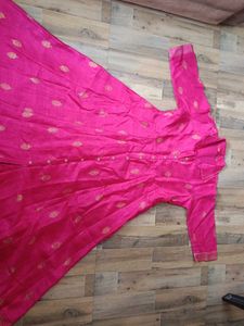 Vibrant Pink Kurta with Gold Print (size 36)