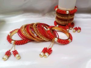 Red Bangles Set