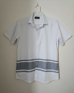 men's white half sleeve tshirt by Vestirio