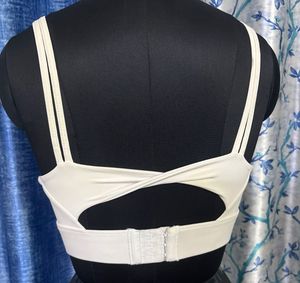 Stylish White High Impact Sports Bra