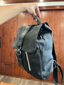 FREE-DELIVERY Stylish Black Backpack