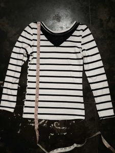 🖤🤍 Stylish Black &amp; White Striped Top