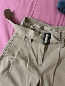 Stylish Wide-Leg Trousers with Belt
