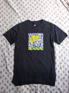 Nike Graphic T-Shirt