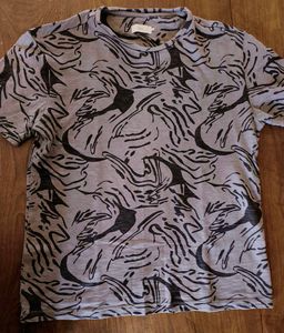 Unique Abstract Print T-Shirt