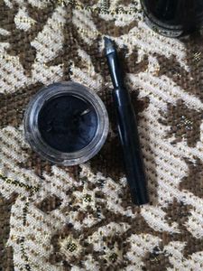 Gel eyeliner and Kajal