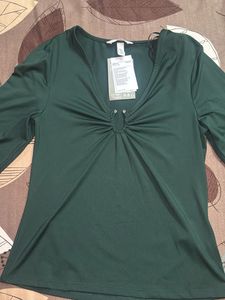 Elegant Green V-Neck Top