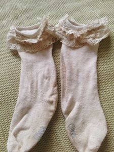 Girls Ruffle Trim Socks