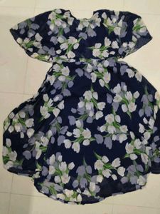 Chic Navy Floral Print Dress