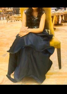 Elegant Ethnic crop top and skirt