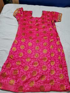Elegant Pink Embroidered Kurti Top With dupa