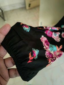 Chic Black Floral Print Top