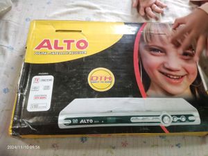 Alto Sae Top Box Lightly Used
