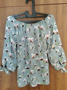 Floral Off-Shoulder Top