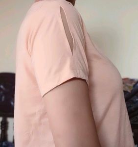 Peachy Cut-Out Sleeve Top