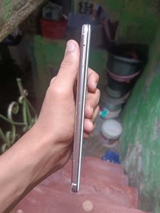 VIVO 1714 SMARTPHONE
