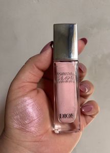 Dior Forever Glow Maximizer highlighter :- pink