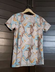 Honey by Pantaloons Stylish Swirl Print T-Shirt