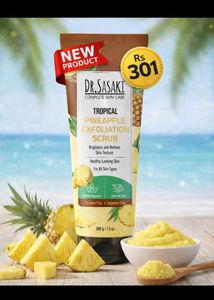 Dr. Sasaki Pineapple Exfoliation Scrub