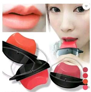 Combo set of stylish Lipstick In Red/Maroon Colour