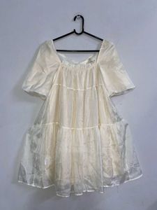 Cream Puff Sleeve Tiered Top