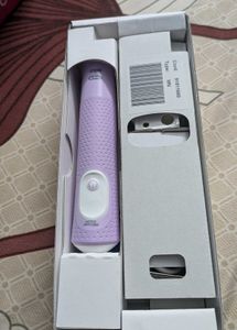 Braun Electric Toothbrush - Like New!