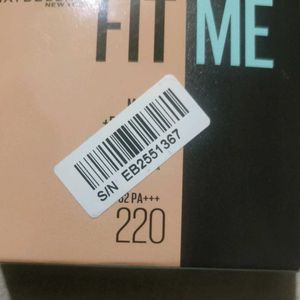 220 Maybelline Fit Me Foundation