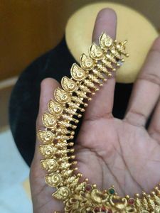 Stunning Gold Necklace Set