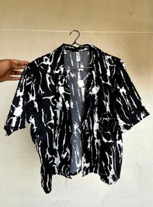 women's Black &amp; White Abstract Print three quarter