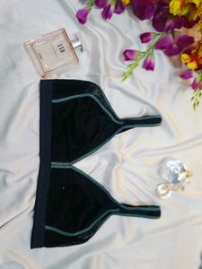 🇳🇿💫🎀Avid Black Sports Bra
