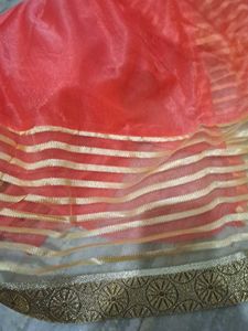new Elegant Saree with Golden Border blou