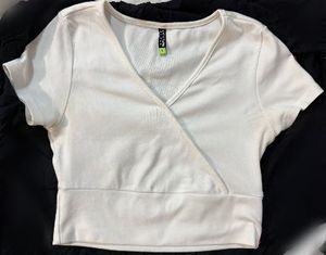 y2k White Wrap V-Neck Crop Top | Size S