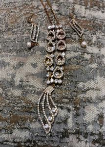 Exquisite Rhinestone Necklace