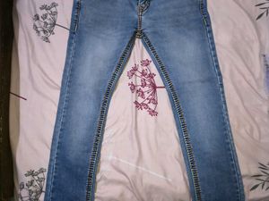 TRUE RELIGION Stylish Blue Denim Jeans