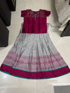 Elegant Grey &amp; Pink Ethnic Skirt