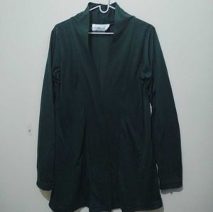Entease Dark green coverup or shrug