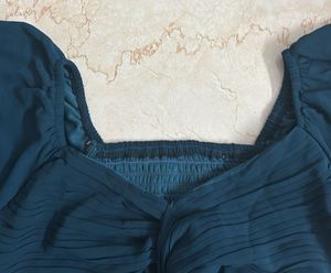 Chic Emerald Green Twist Front Top