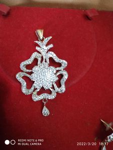 ad pendent set