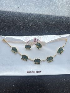 Elegant Lotus Design Jewellery Set