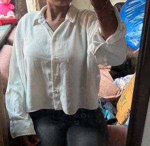 🌟🤍White classic Crop Shirt