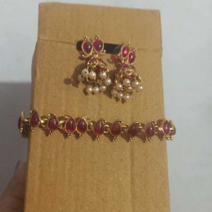 Traditional Indian Necklace &amp; Earrings Set