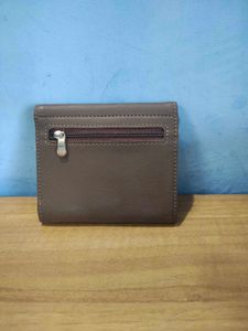 Stylish Tri-Fold Wallet