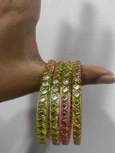 beautiful kundan bangles